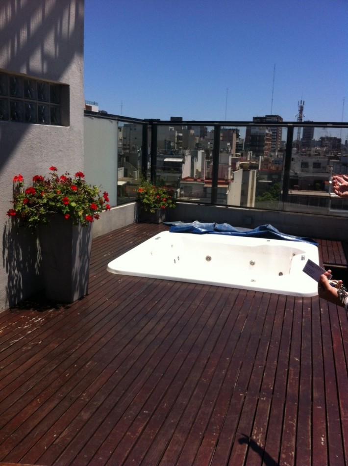 Alto Palermo alquiler monoambiente al frente muy luminoso con balcon Av Coronel Diaz amenties