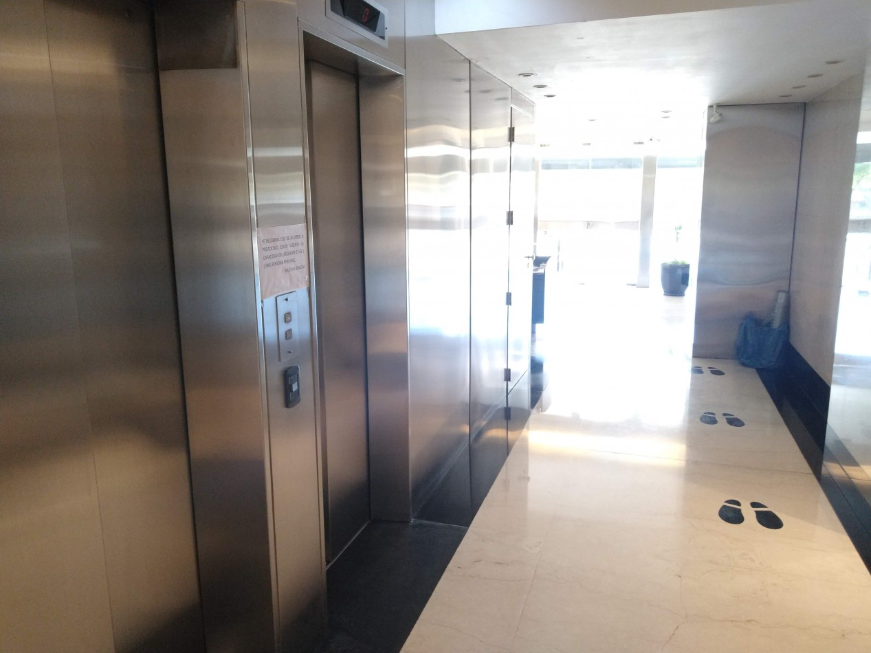 Nuñez Alquiler Oficina planta libre edificio corporativo categoria 212m2 con cochera cigilancia 24hs