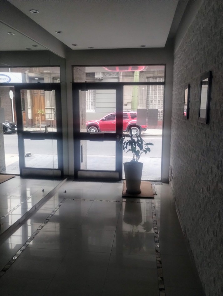 Apto credito Venta departamento de 2 ambientes muy luminoso impecable estado