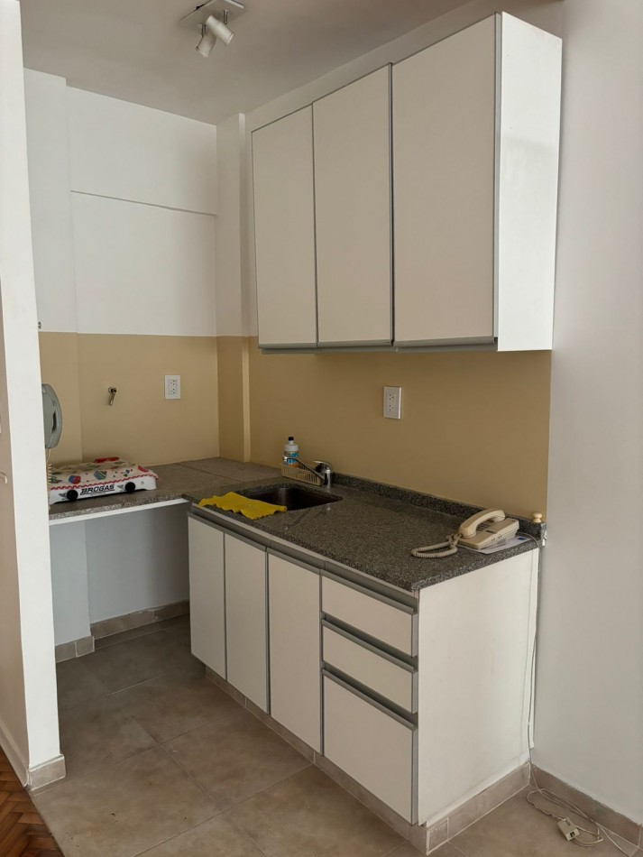 Alto Palermo  Venta de Monoambiente al frente excelente estado APTO CREDITO