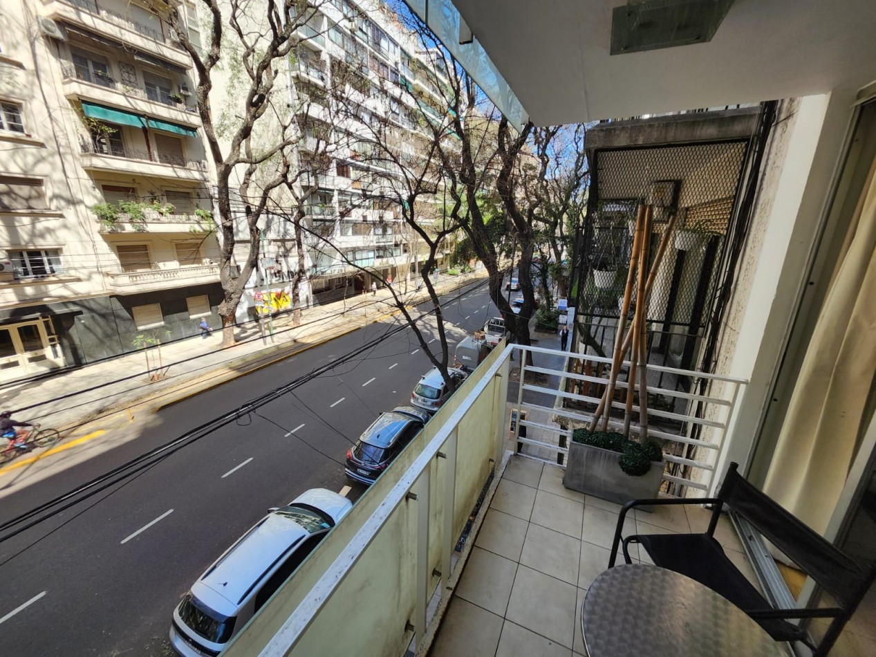 Alto Palermo alquiler monoambiente al frente muy luminoso con balcon Av Coronel Diaz amenties