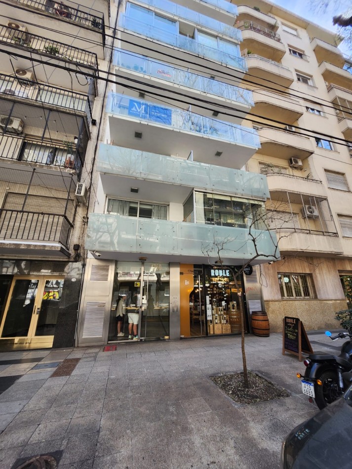 Alto Palermo alquiler monoambiente al frente muy luminoso con balcon Av Coronel Diaz amenties