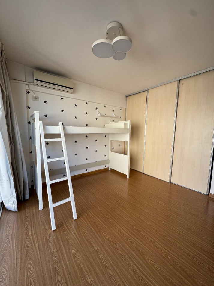 Recoleta / Barrio Norte Departamento 3 Ambientes 108 m2 Balcon, Muy Luminoso y Cochera fija