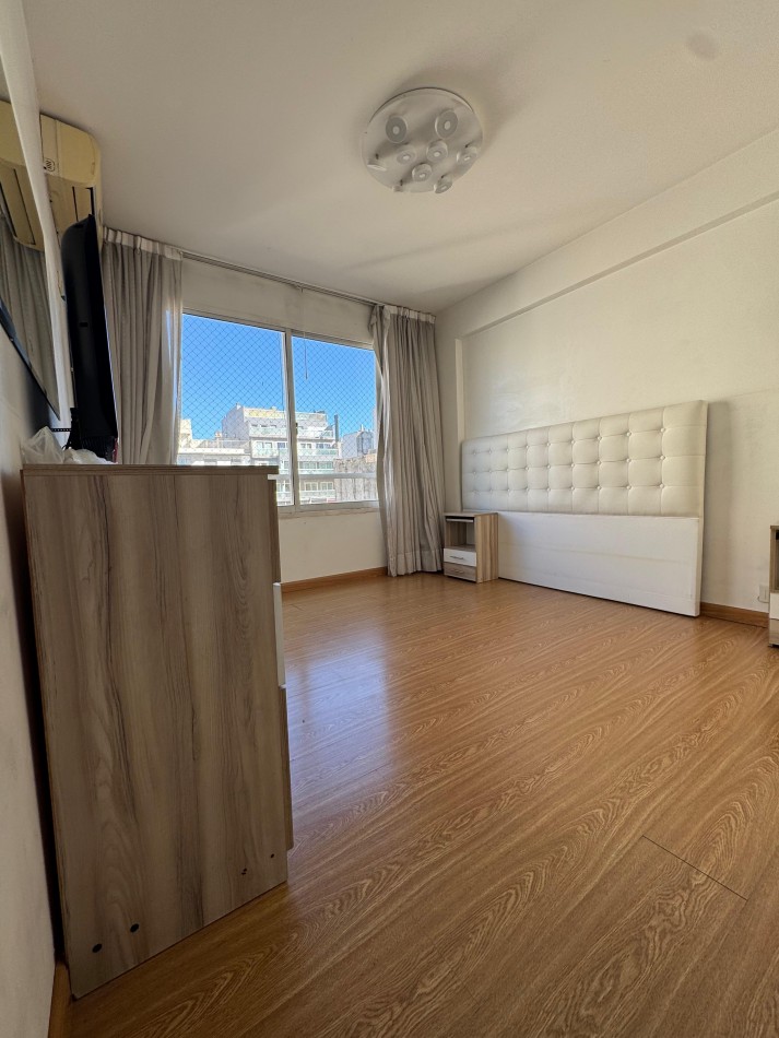 Recoleta / Barrio Norte Departamento 3 Ambientes 108 m2 Balcon, Muy Luminoso y Cochera fija