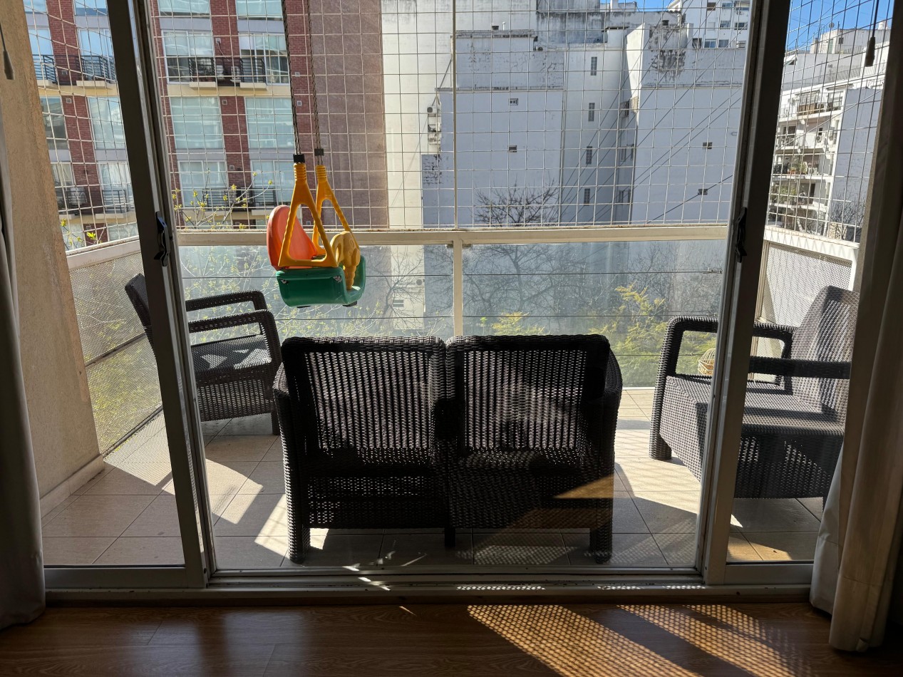 Recoleta / Barrio Norte Departamento 3 Ambientes 108 m2 Balcon, Muy Luminoso y Cochera fija