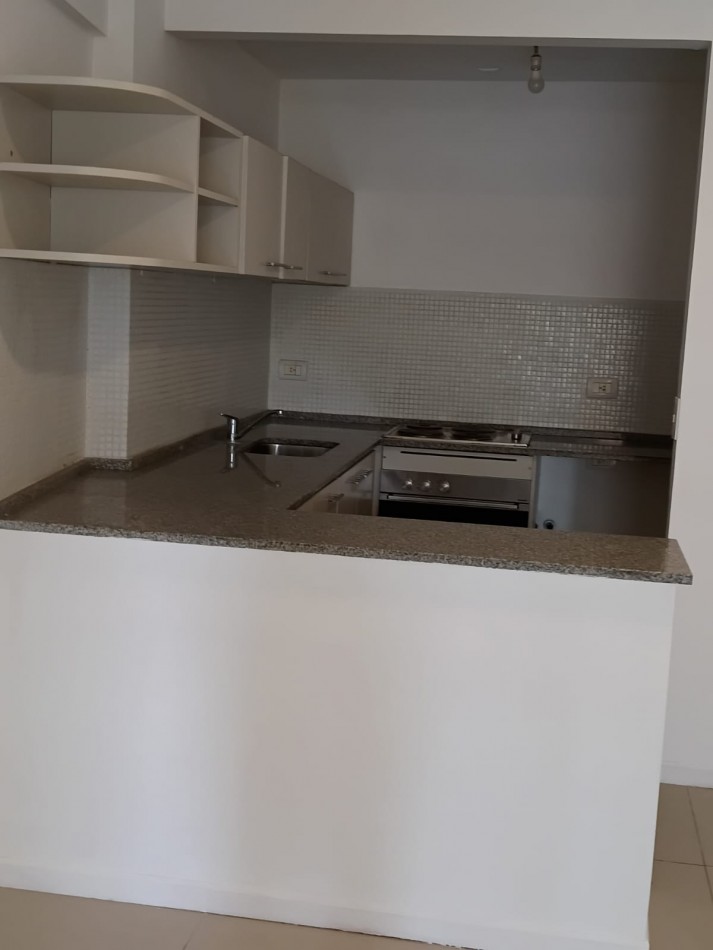 Villa Crespo - Alquiler de monoambiente al contrafrente con balcon, pileta y SUM. $690.000.