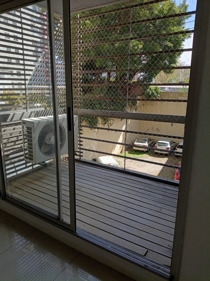 Villa Crespo - Alquiler de monoambiente al contrafrente con balcon, pileta y SUM. $690.000.