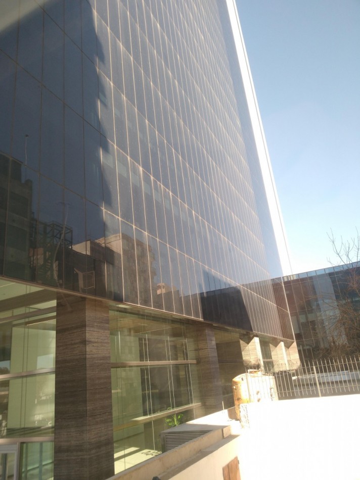 Nuñez Alquiler Oficina planta libre edificio corporativo vista al rio 212m2 C/ 2 cocheras vigilancia 24hs