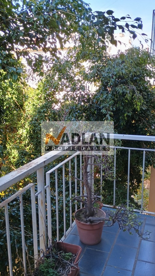 Barrio Norte facultades Venta departamento 3 ambientes semipiso al frente con balcon - Apto credito bancario 