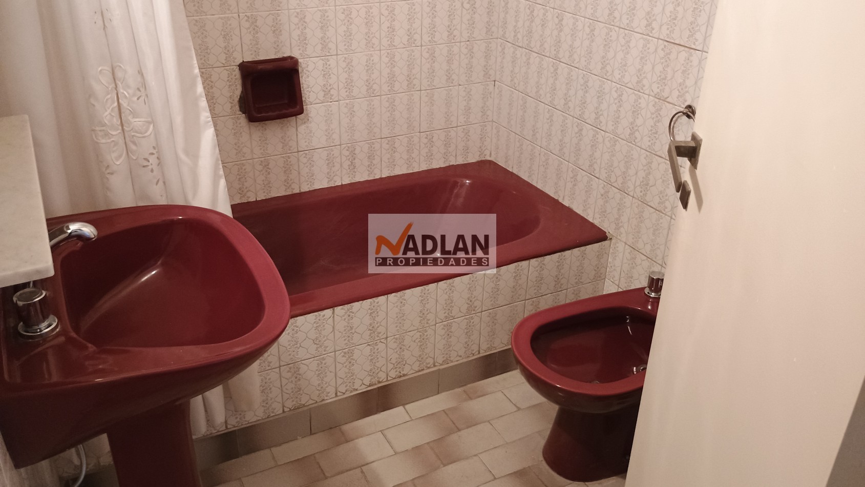 Barrio Norte facultades Venta departamento 3 ambientes semipiso al frente con balcon - Apto credito bancario 