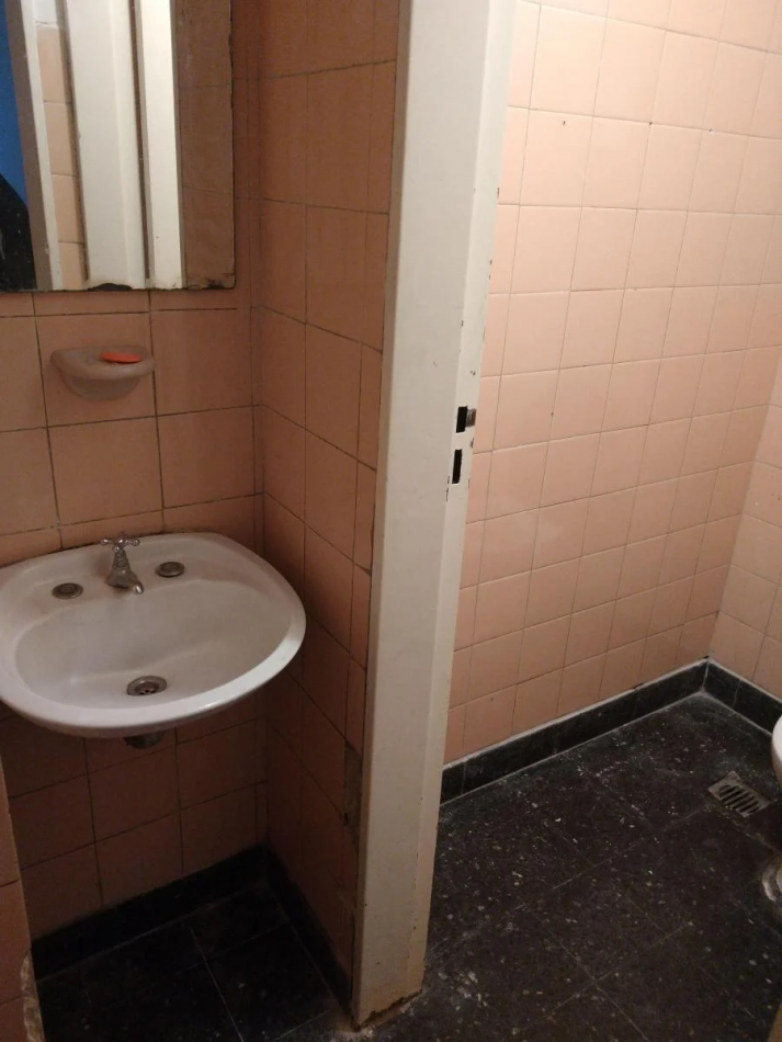 Venta Caballito Local 3 X 8 Excelente Rojas Al 400 y Avellaneda - Renta +5% anual