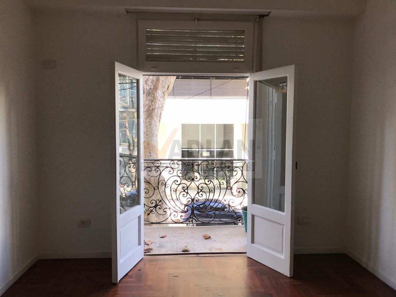 Palermo Hollywood Venta tipo PH 2 ambientes todo al frente 50 m2 balcon cocina separada lavadero