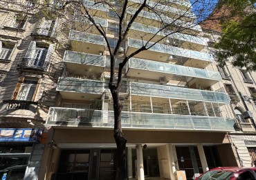 Recoleta / Barrio Norte Departamento 3 Ambientes 108 m2 Balcon, Muy Luminoso y Cochera fija