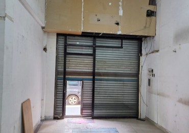Once - Alquiler de local comercial de 120 m² totales con sotano, Lavalle al 2300, entre Pasteur y Azcuenaga sin expensas